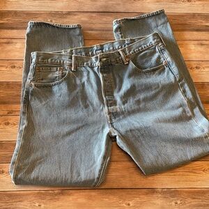 Levi’s 501 Straight Leg